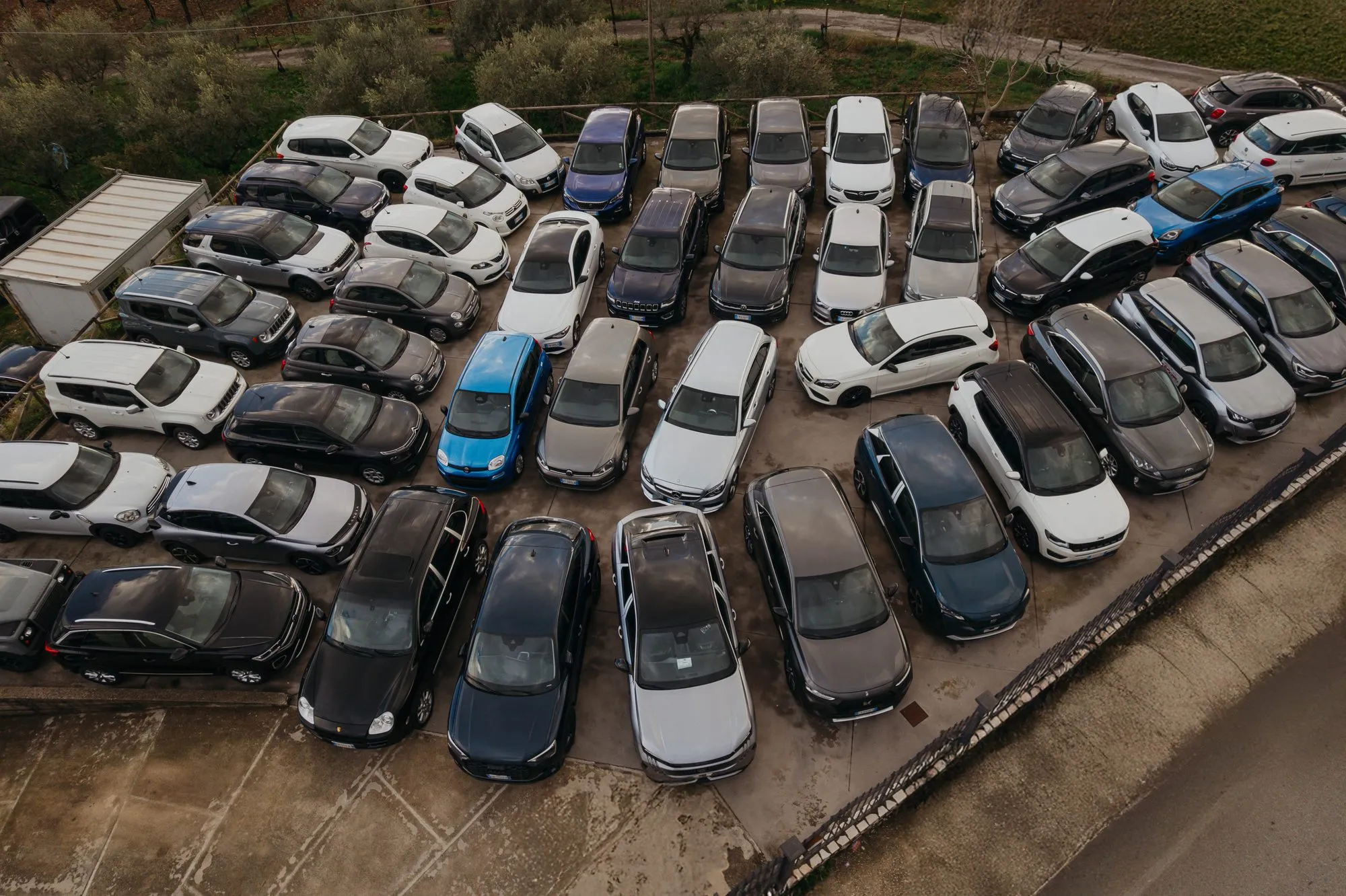 Il piazzale TOP CAR a Gioia Sannitica visto dall’alto